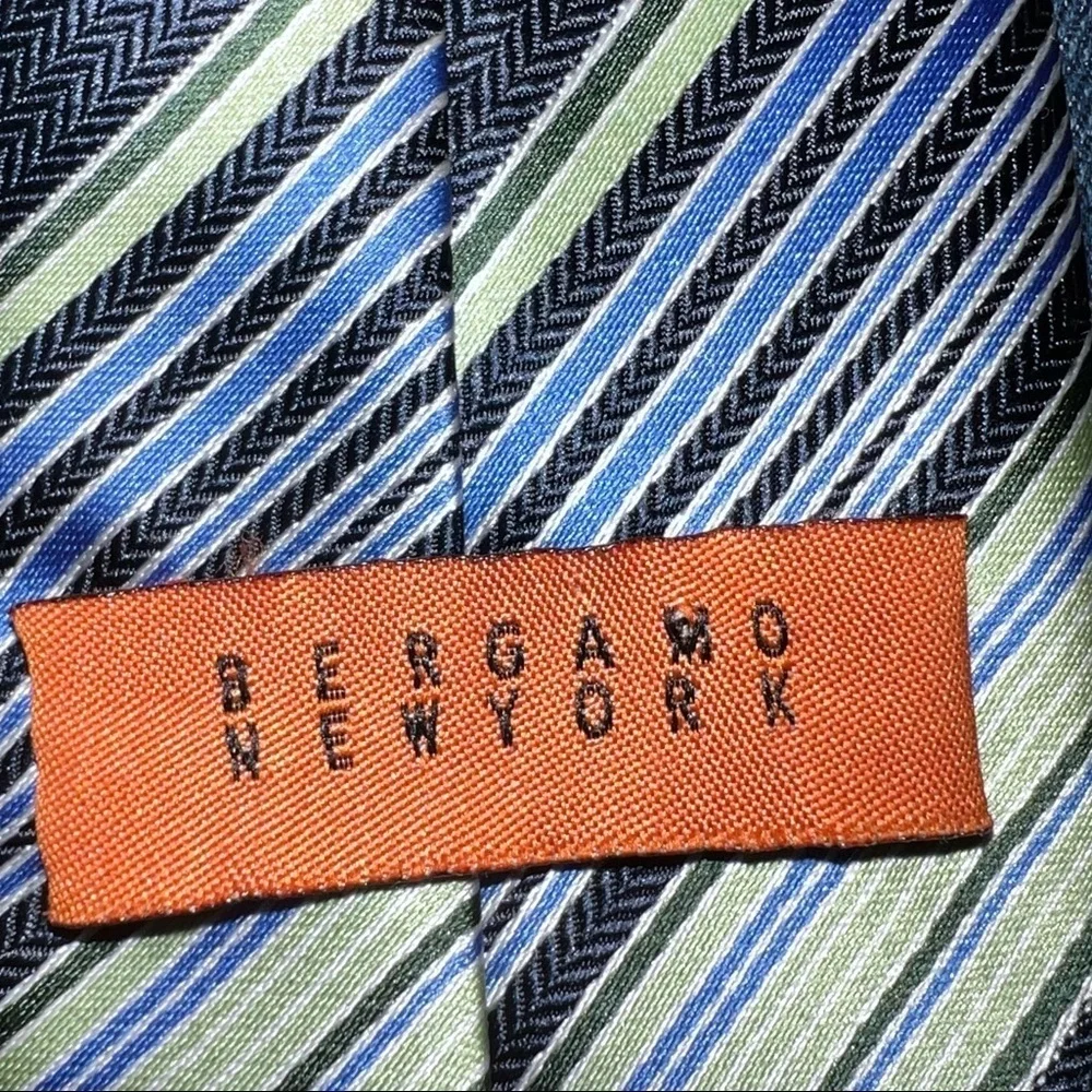 BOY’S youth suit tie by Bergamot
